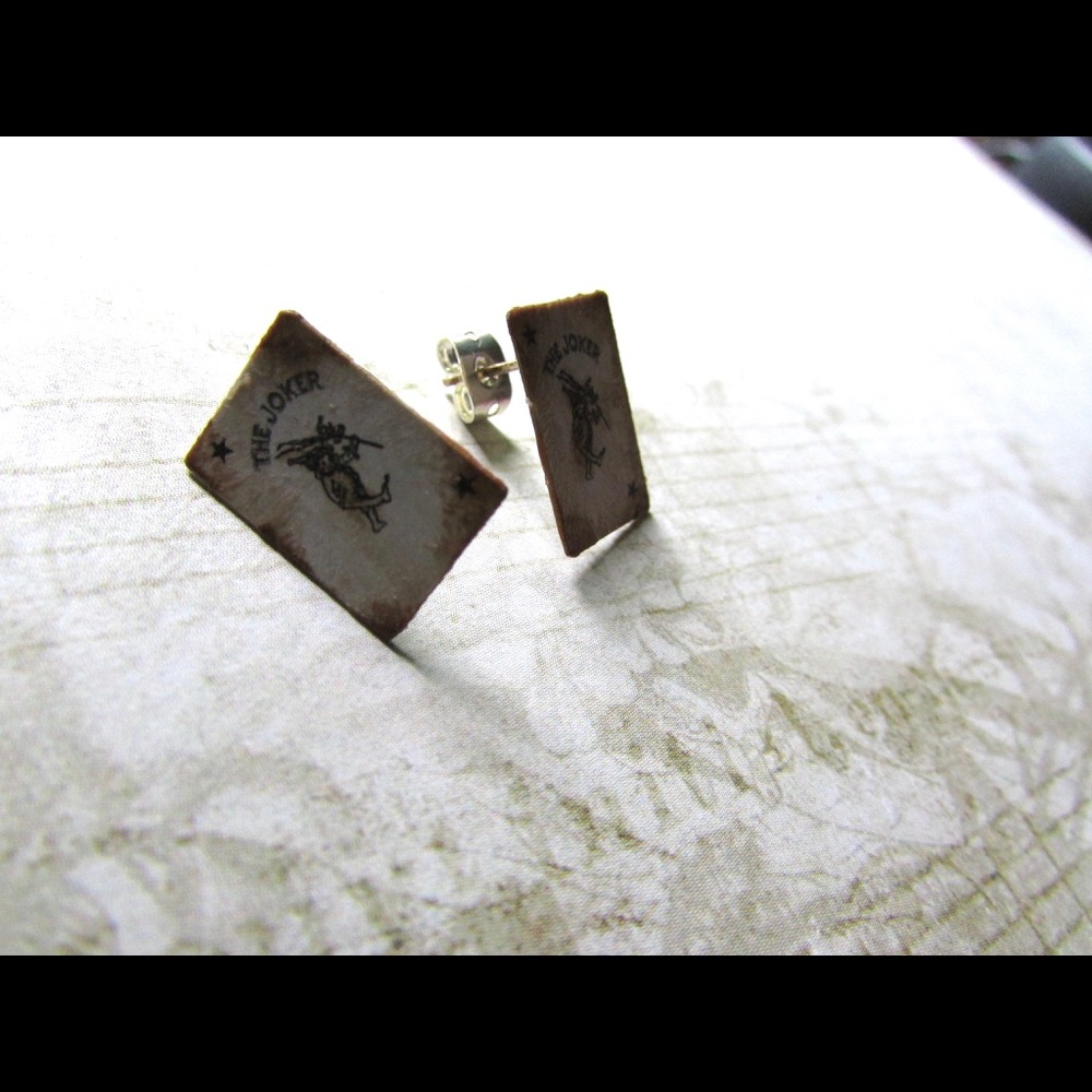 joker vintage looking playing card deck earrings